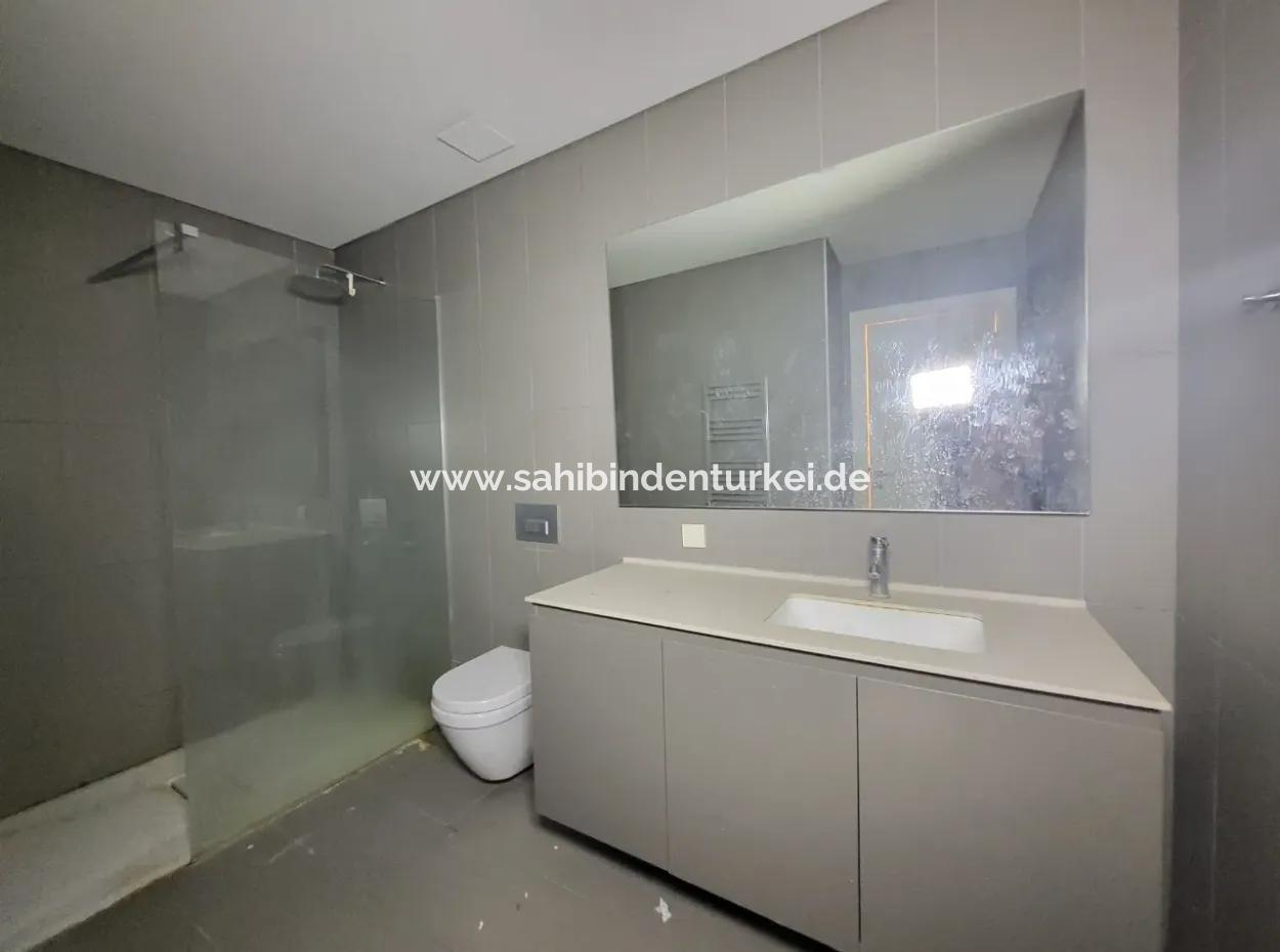 Krediye Uygun Boş İncek Loft Satılık 2,5+1 Peyzaj Manzaralı Bahçe Katı Daire 2 Bahçeli