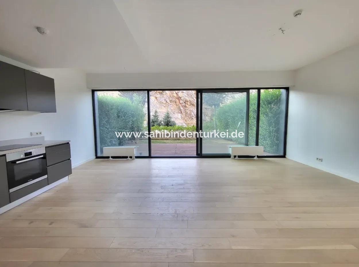 Kiracısız İncek Loft Satılık  2+1 Bahçe Dubleks Şehir Manzaralı Daire
