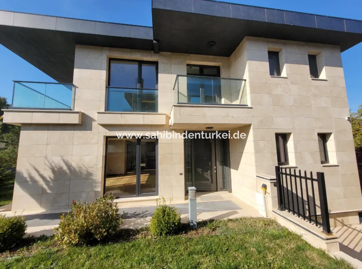 İncek 800 M²  Arsa Da Lüks Dubleks Villa 4+2  İncek Mahallesi Gölbaşı Ankara Türkiye