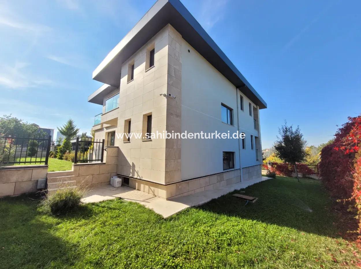 İncek 800 M²  Arsa Da Lüks Dubleks Villa 4+2  İncek Mahallesi Gölbaşı Ankara Türkiye