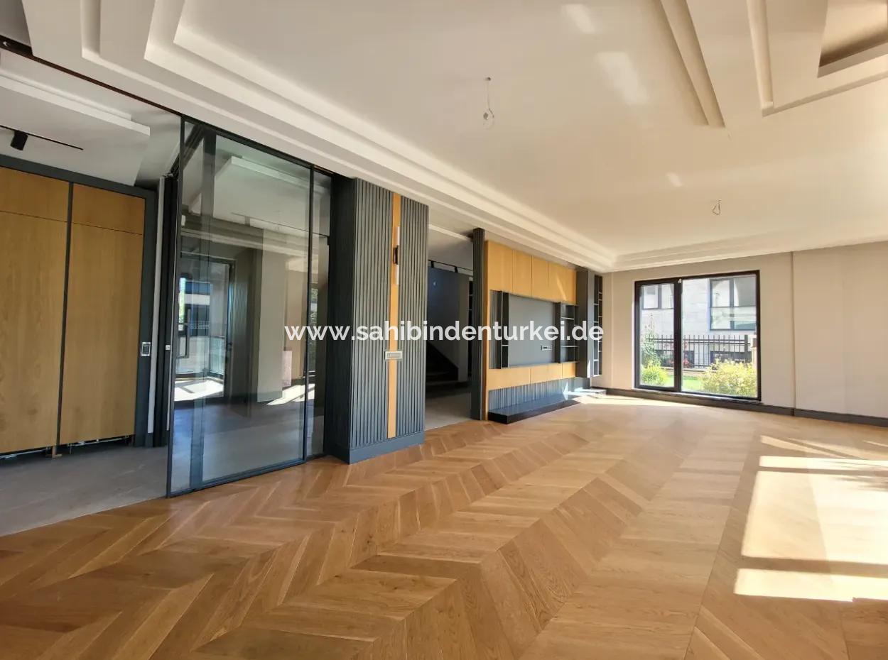İncek 800 M²  Arsa Da Lüks Dubleks Villa 4+2  İncek Mahallesi Gölbaşı Ankara Türkiye