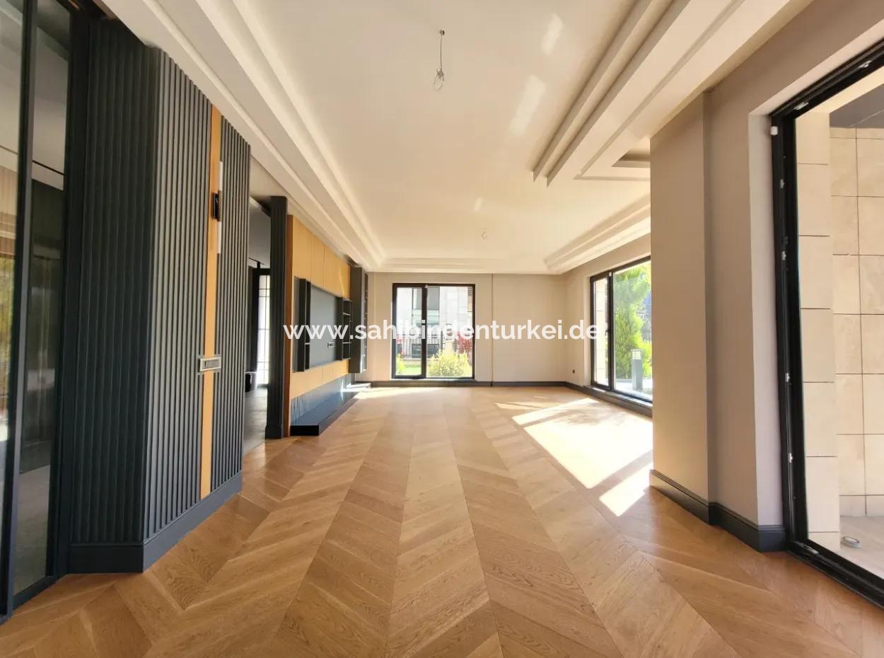 İncek 800 M²  Arsa Da Lüks Dubleks Villa 4+2  İncek Mahallesi Gölbaşı Ankara Türkiye