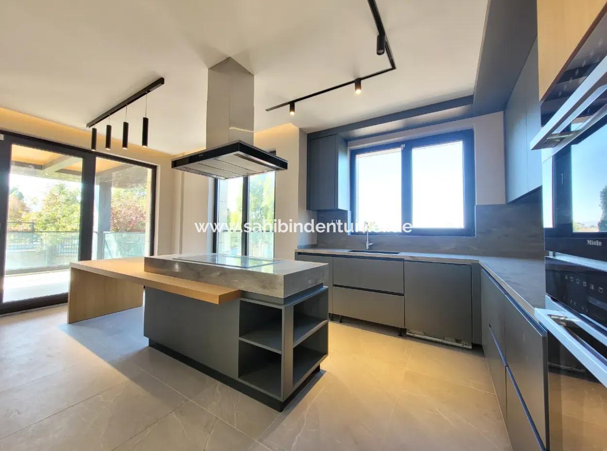 İncek 800 M²  Arsa Da Lüks Dubleks Villa 4+2  İncek Mahallesi Gölbaşı Ankara Türkiye