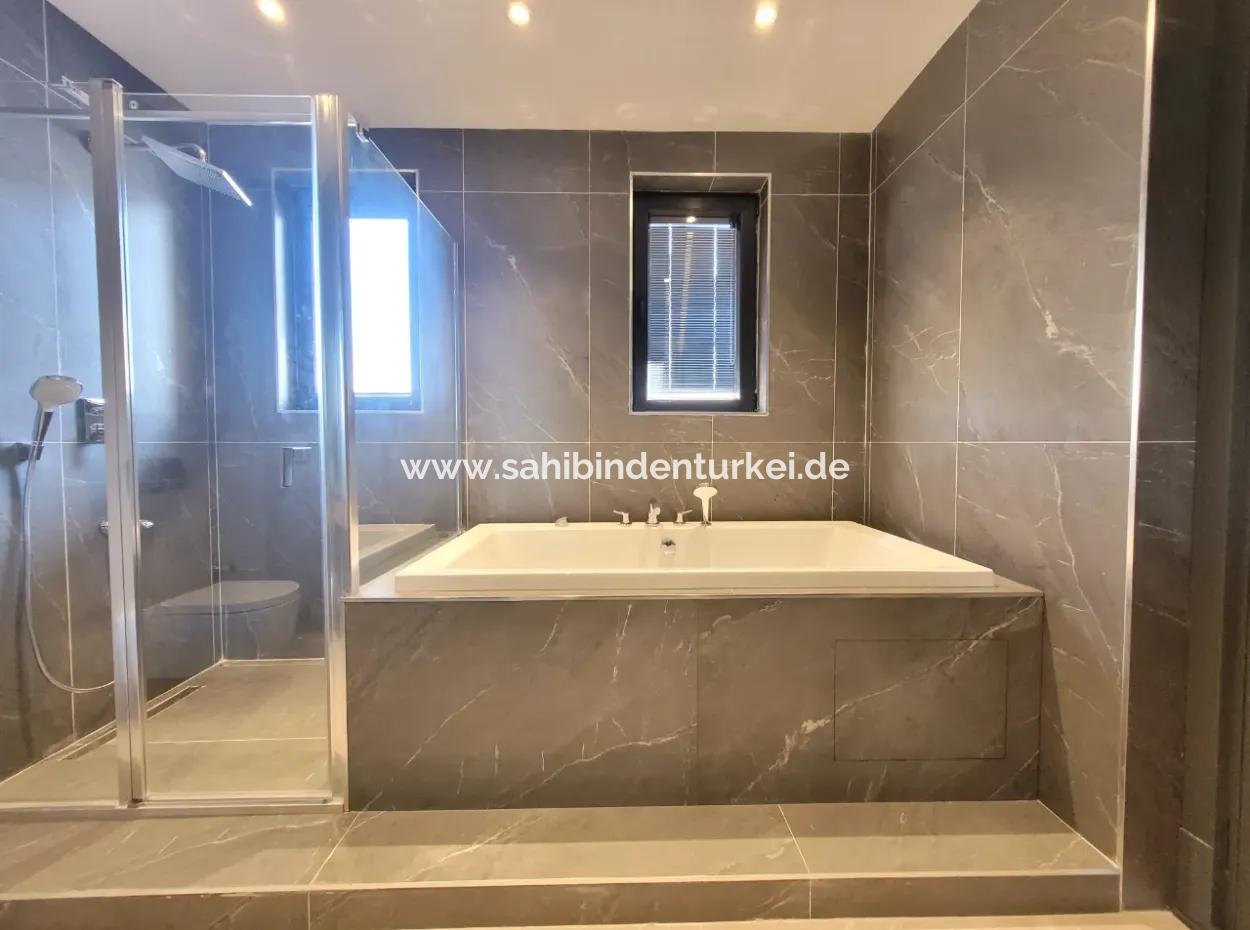 İncek 800 M²  Arsa Da Lüks Dubleks Villa 4+2  İncek Mahallesi Gölbaşı Ankara Türkiye