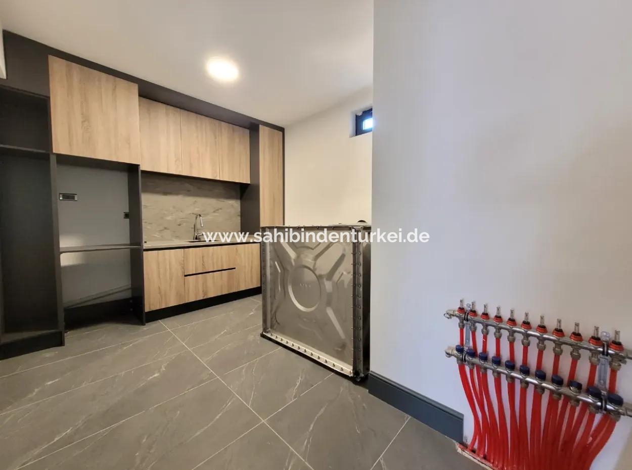 İncek 800 M²  Arsa Da Lüks Dubleks Villa 4+2  İncek Mahallesi Gölbaşı Ankara Türkiye