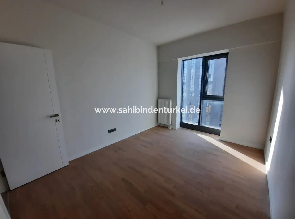 Kiracısız Beytepe İncek Bulvar Loft Satılık 4+1 22.Kat Park Manzaralı Daire