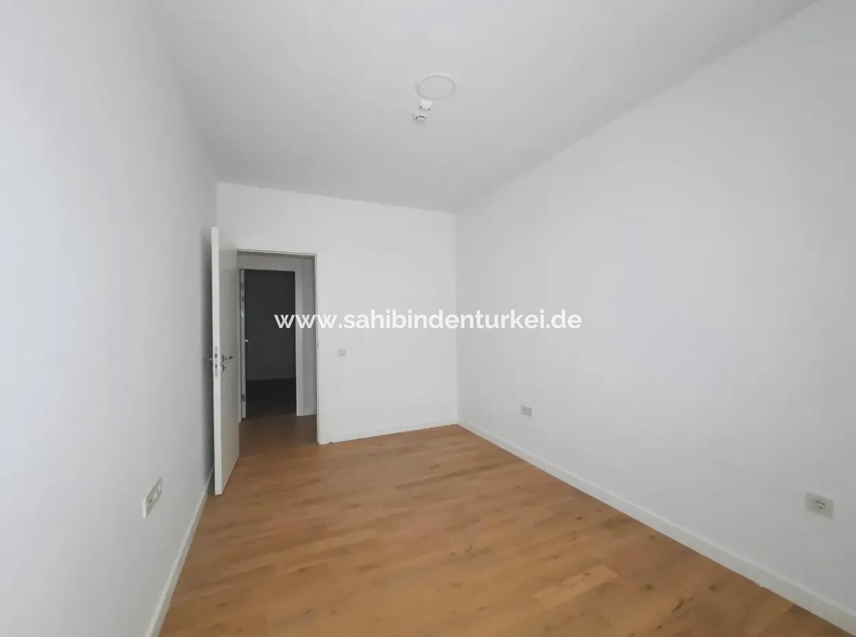 İncek Loft Satılık Teraslı  3,5+1 Peyzaj Manzaralı Kiracısız Daire