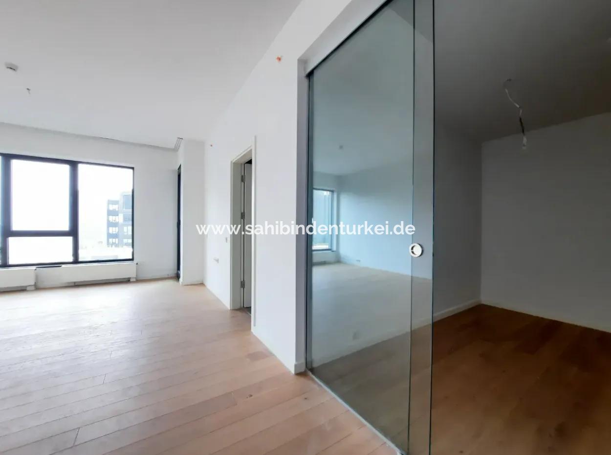 Göl Manzaralı Krediye Uygun İncek Loft Satılık  3+1 Dubleks Peyzaj Manzaralı 2.Kat Daire