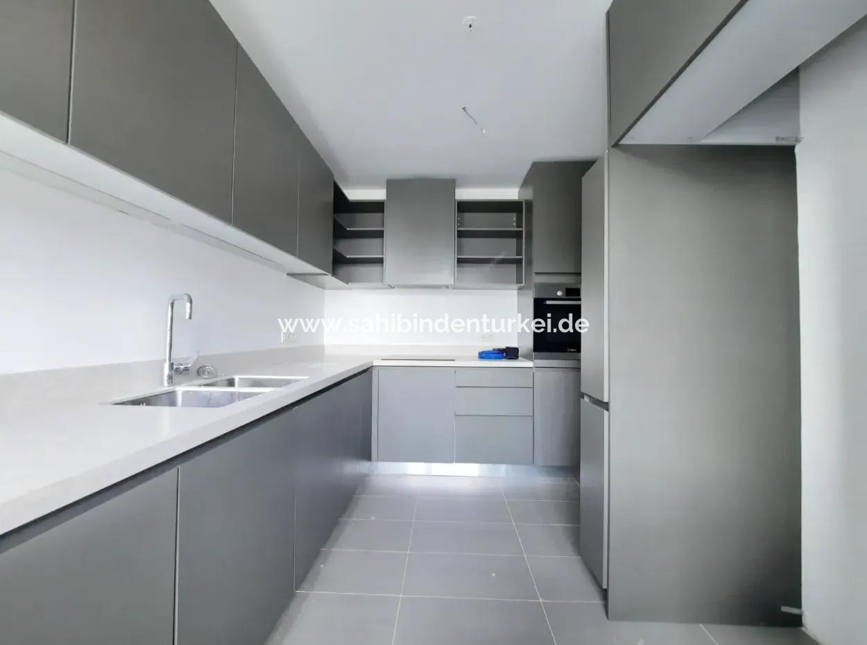 Göl Manzaralı Krediye Uygun İncek Loft Satılık  3+1 Dubleks Peyzaj Manzaralı 2.Kat Daire