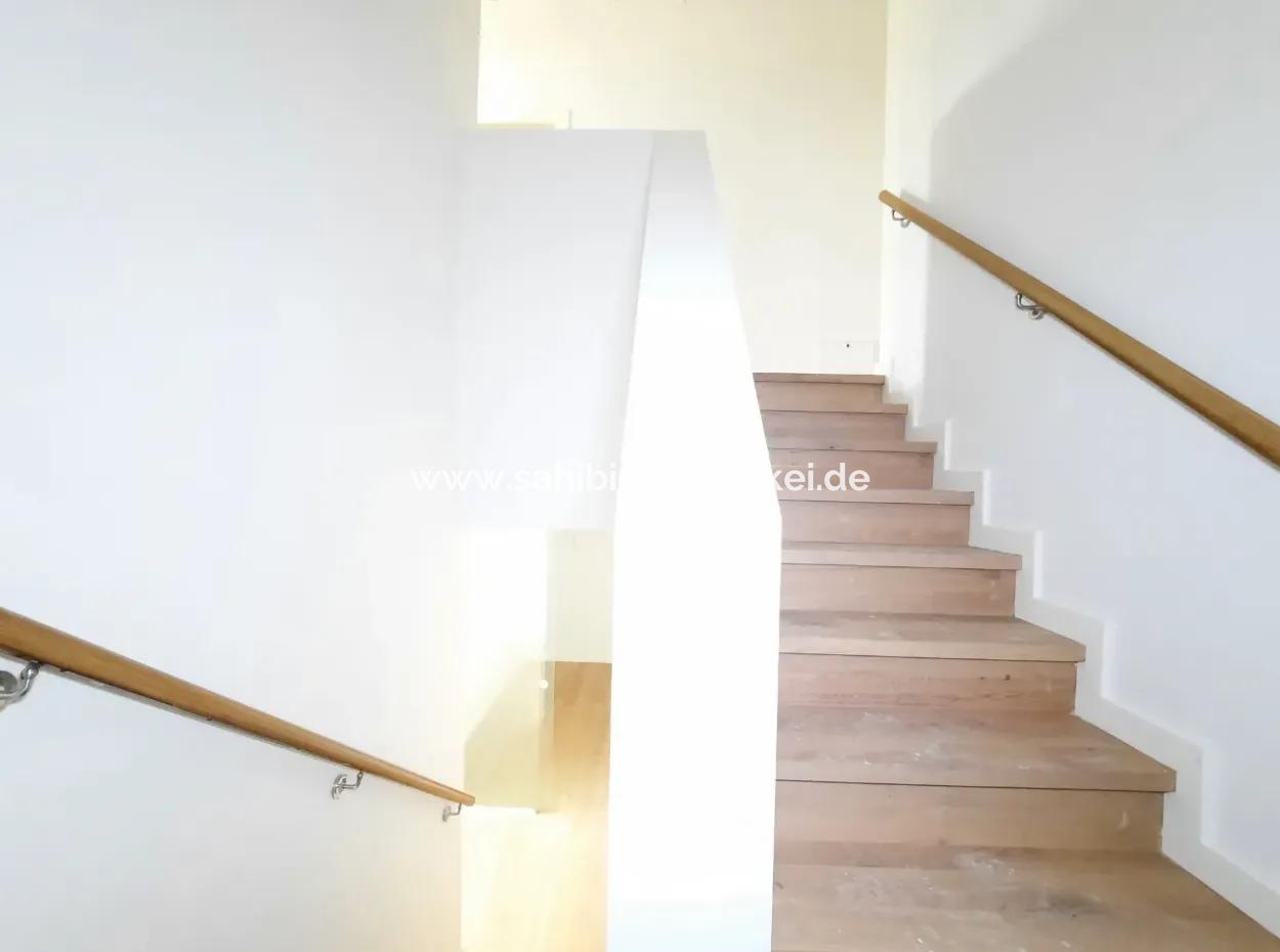 Göl Manzaralı Krediye Uygun İncek Loft Satılık  3+1 Dubleks Peyzaj Manzaralı 2.Kat Daire