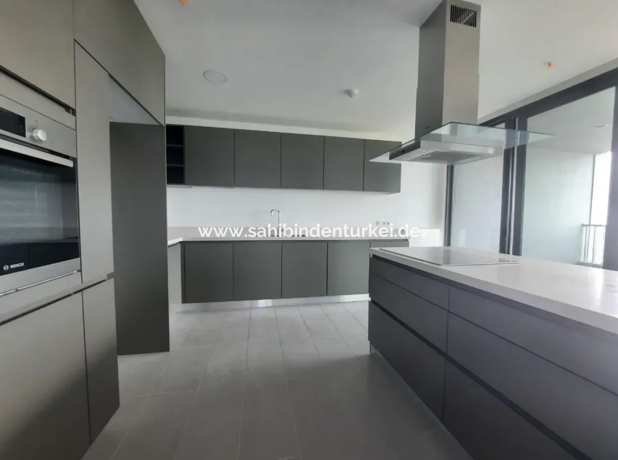 Kiracısız İncek Loft Satılık  5,5+1  Göl Manzaralı 14.Kat Daire