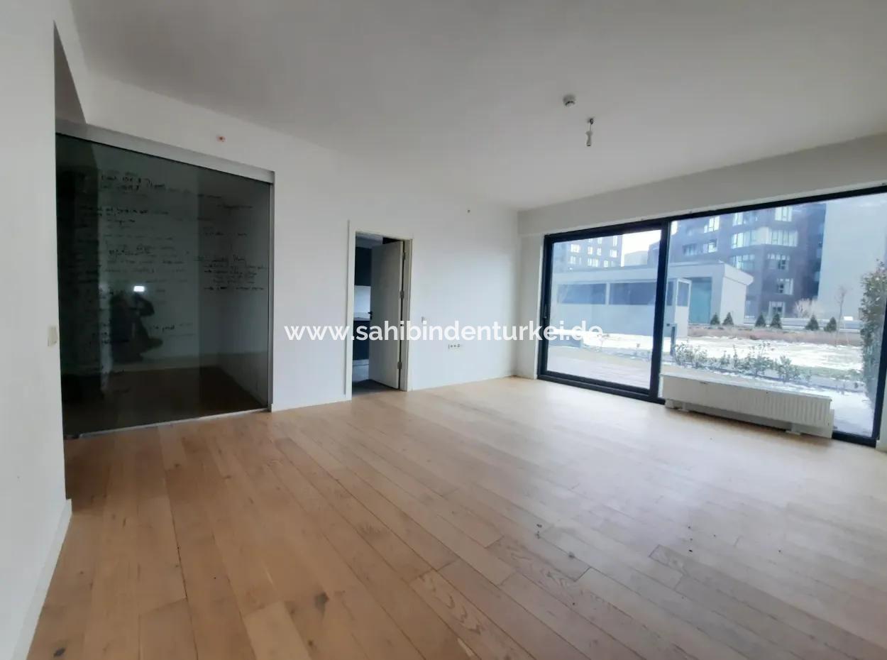 İncek Loft Satılık 3+1 Bahçe Dubleksi Peyzaj Manzaralı Daire