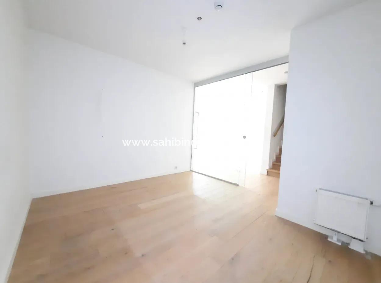 İncek Loft Satılık 3+1 Bahçe Dubleksi Peyzaj Manzaralı Daire