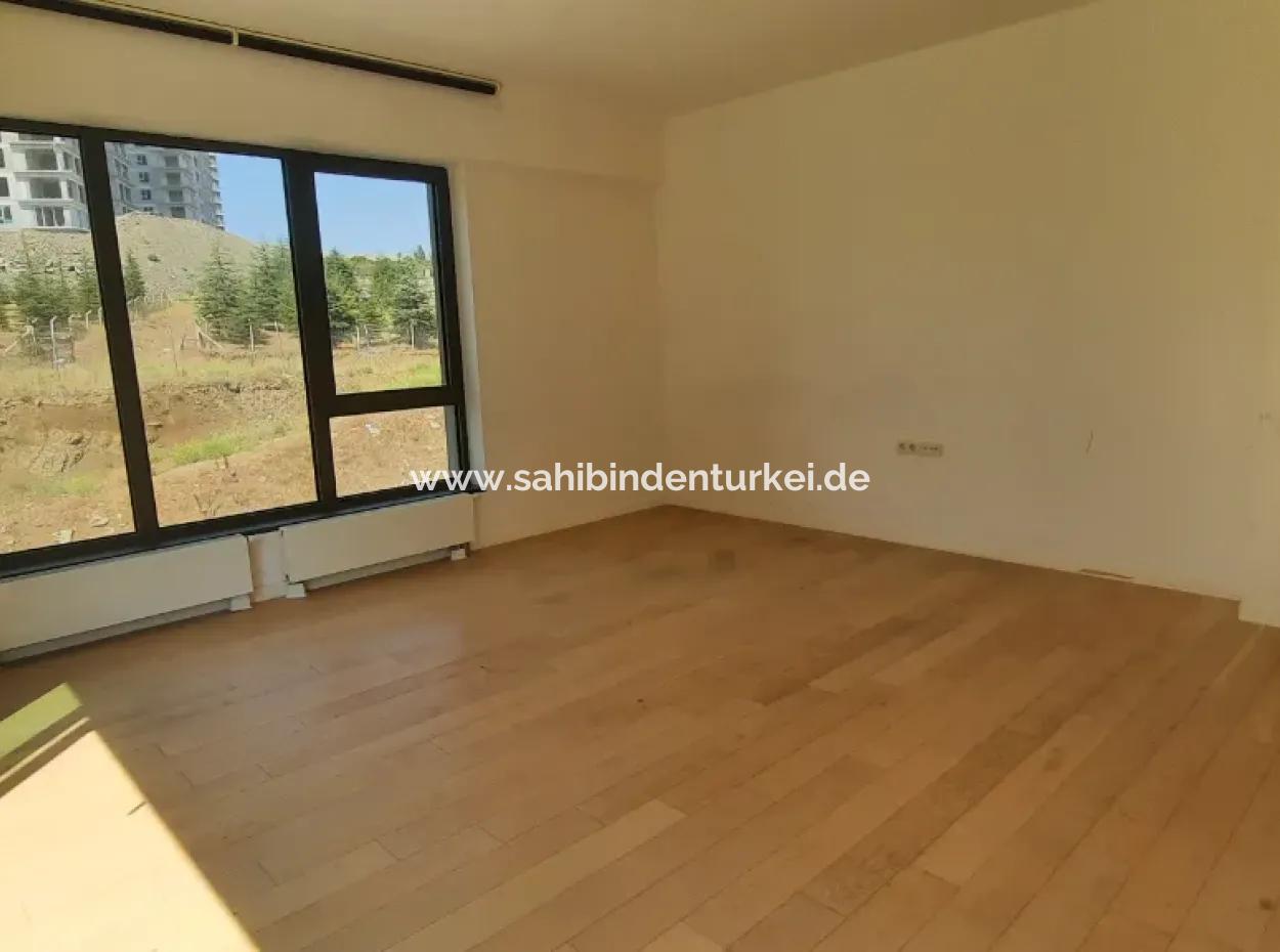 İncek Loft Satılık Teraslı  3+1 Şehir Manzaralı 3.Kat Daire