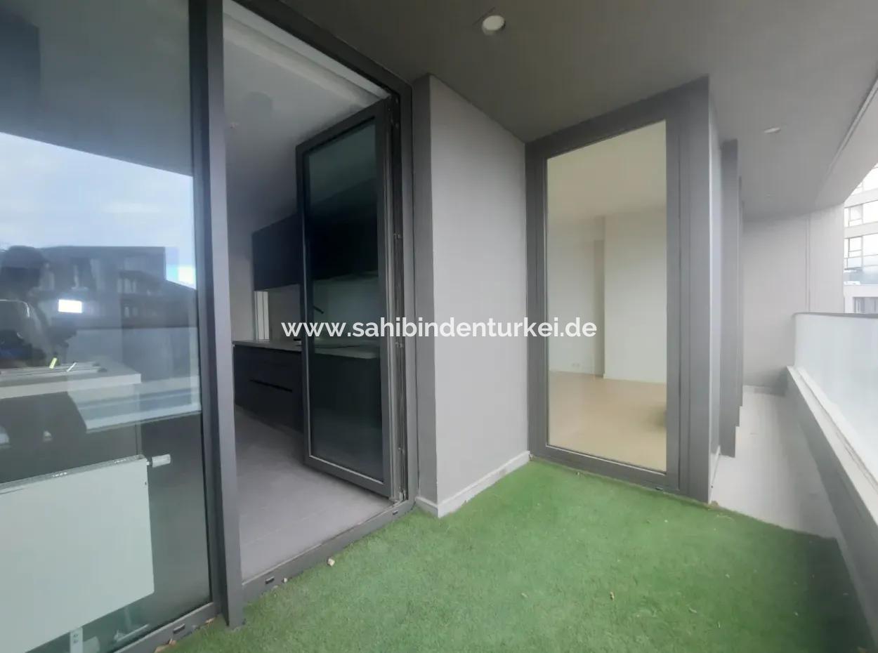 Krediye Uygun İncek Loft Satılık 2,5+1 Peyzaj Manzaralı 1.Kat Daire