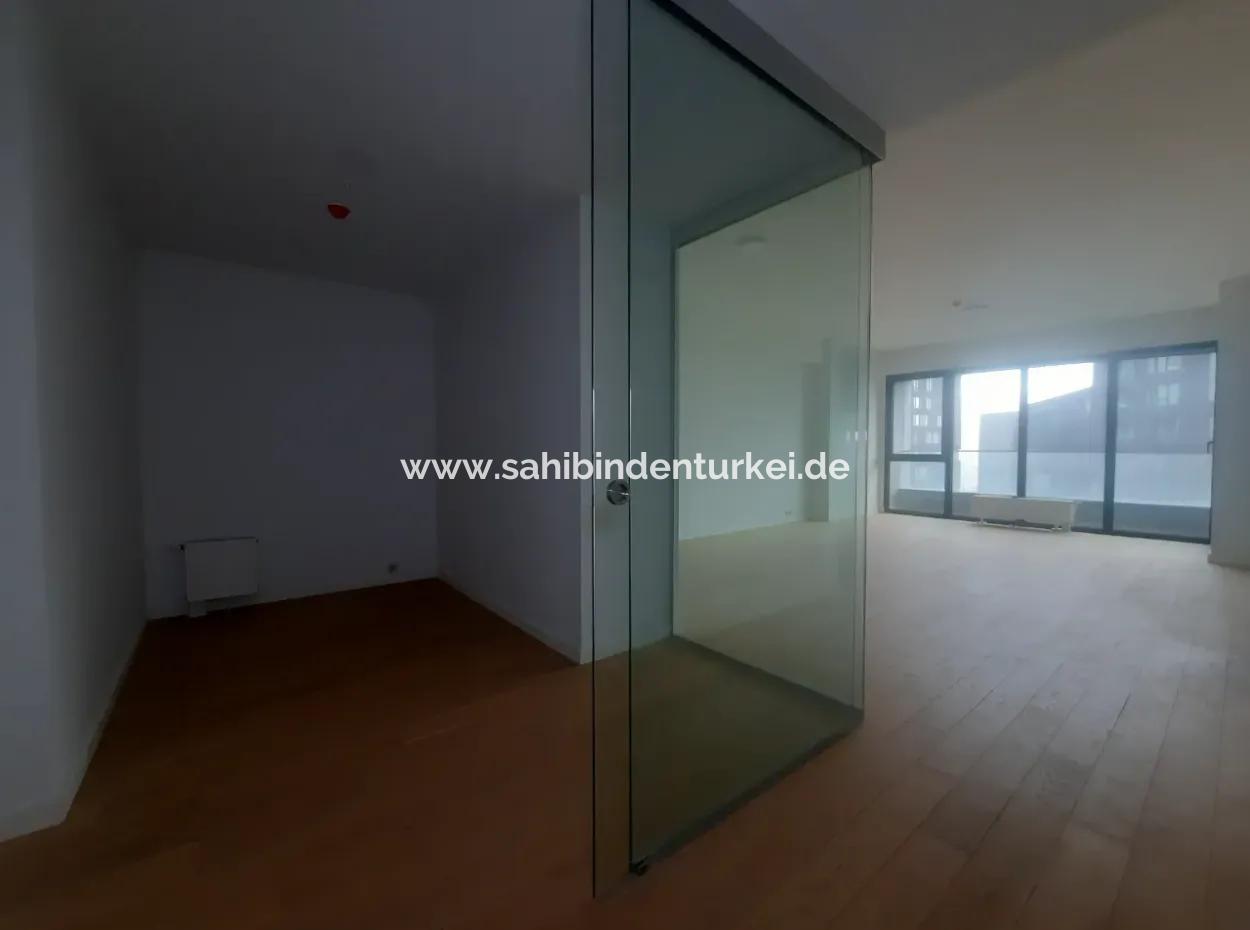 İncek Loft Satılık 2,5+1 Peyzaj Manzaralı 1.Kat Daire