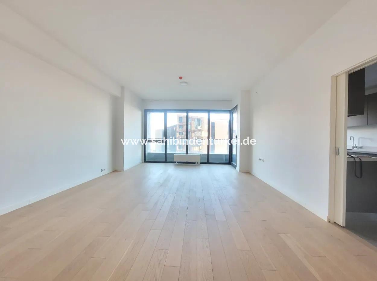 İncek Loft Satılık 2,5+1 Peyzaj Manzaralı 3.Kat Daire