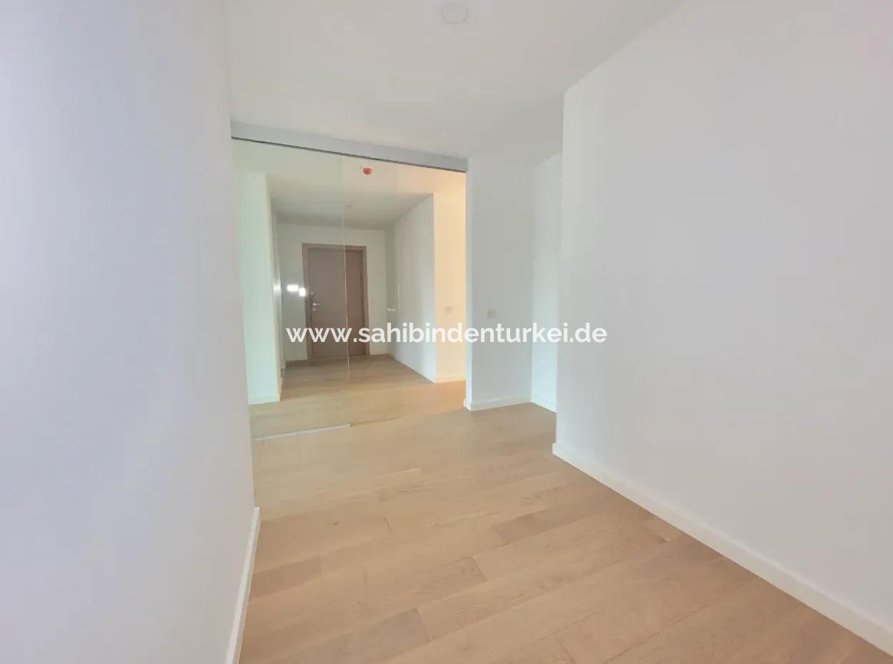İncek Loft Satılık 2,5+1 Peyzaj Manzaralı 3.Kat Daire
