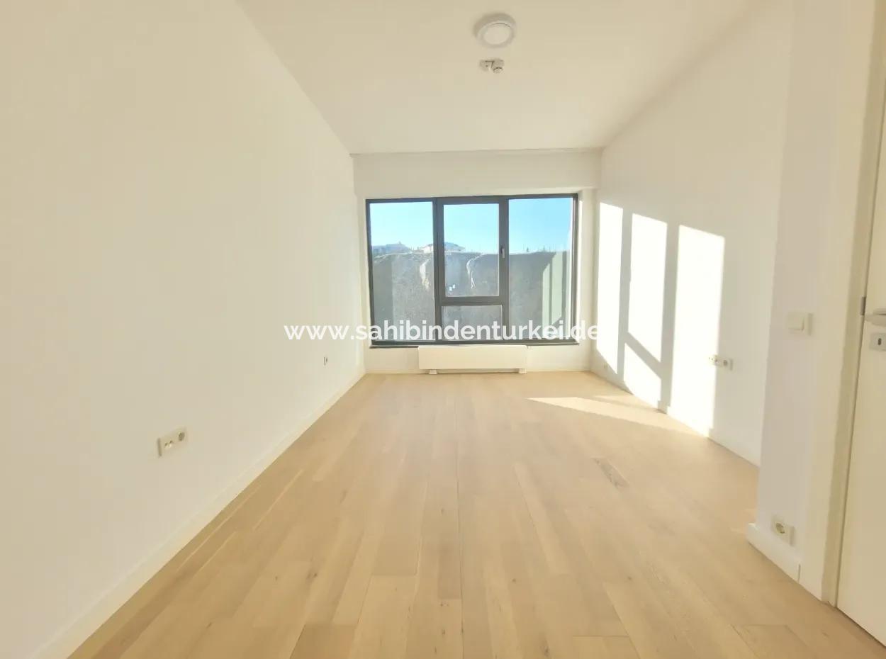 İncek Loft Satılık 2,5+1 Peyzaj Manzaralı 3.Kat Daire