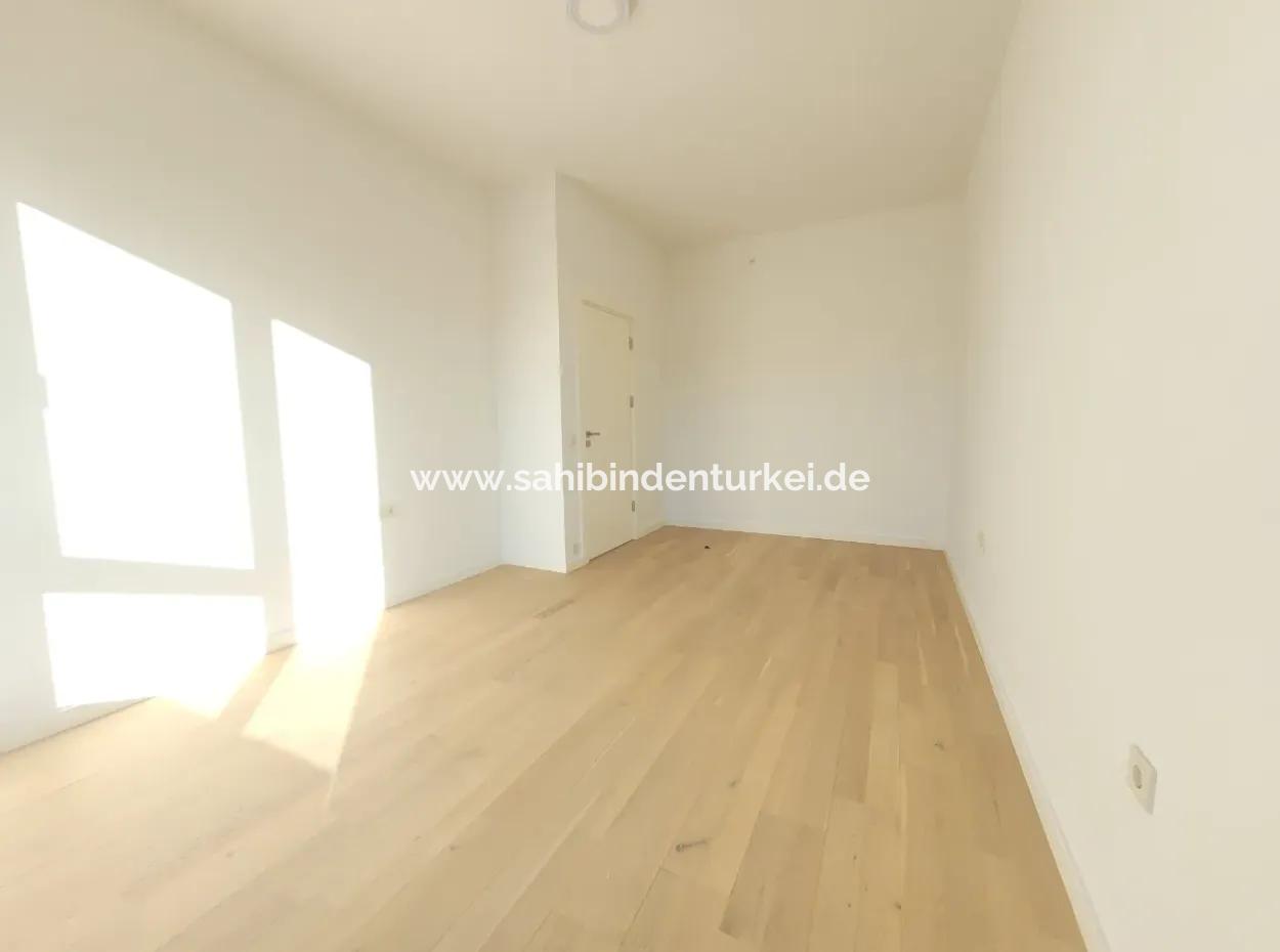 İncek Loft Satılık 2,5+1 Peyzaj Manzaralı 3.Kat Daire