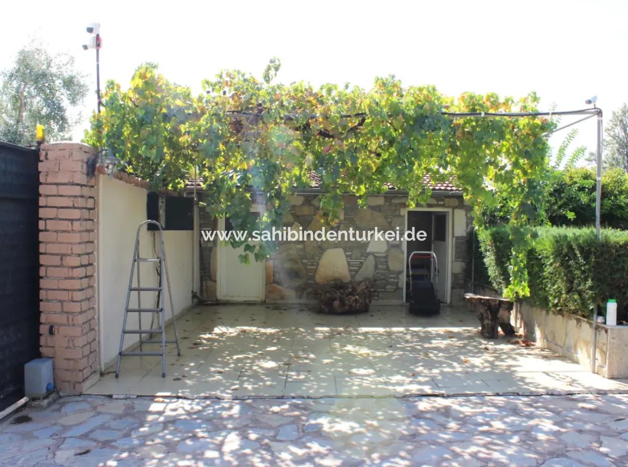 Köyceğiz'de Satılık 1458 M² Arsa İçerisinde Havuzlu Lüks Villa