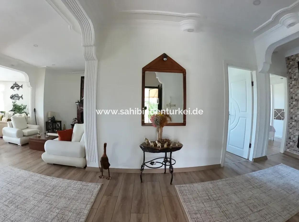 Köyceğiz'de Satılık 1458 M² Arsa İçerisinde Havuzlu Lüks Villa