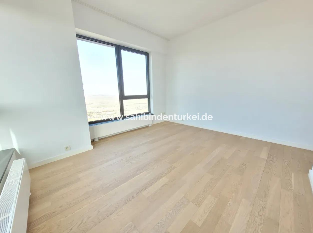 Kiracısız İncek Loft Satılık  5.5+1  Göl Manzaralı 20.Kat Daire