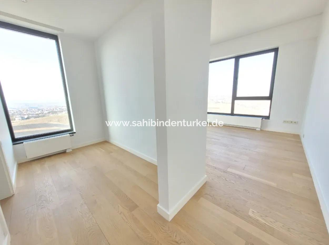 Kiracısız İncek Loft Satılık  5.5+1  Göl Manzaralı 20.Kat Daire