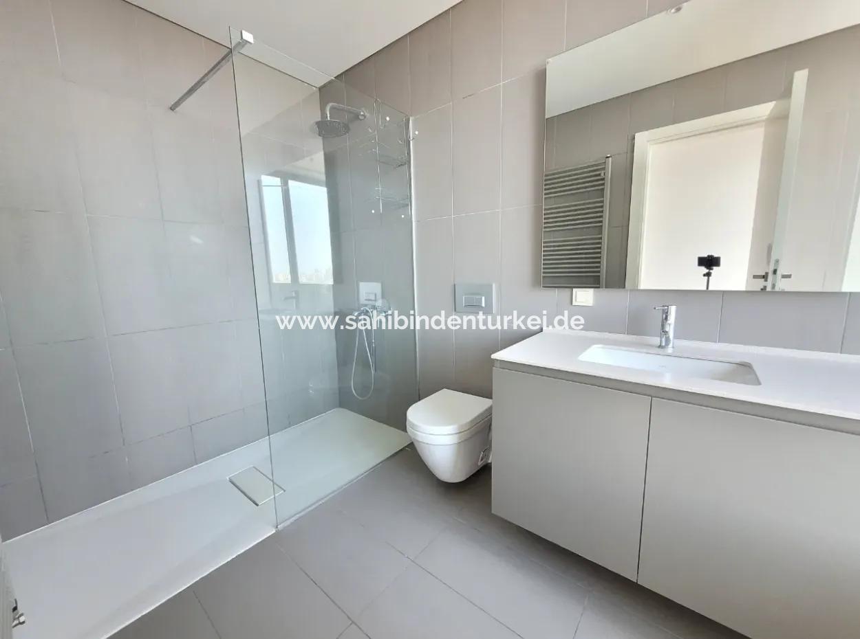 Kiracısız İncek Loft Satılık  5.5+1  Göl Manzaralı 20.Kat Daire