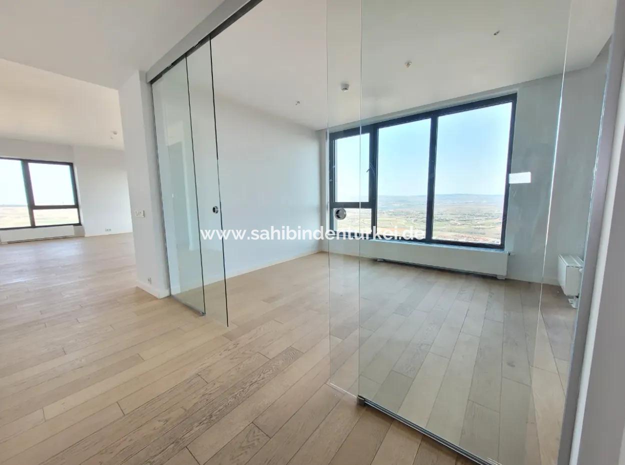 Kiracısız İncek Loft Satılık  5.5+1  Göl Manzaralı 20.Kat Daire