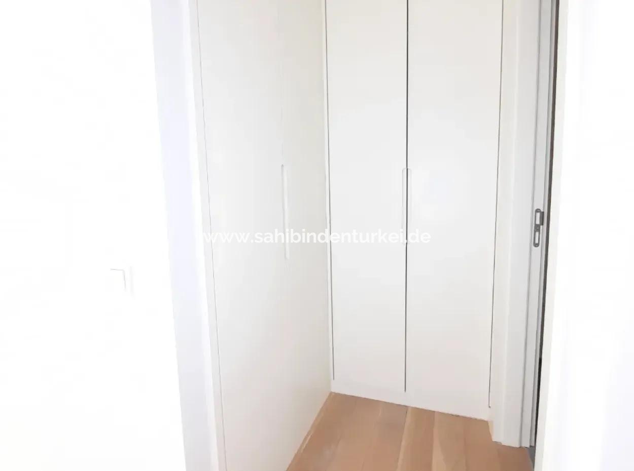 İncek Loft Satılık  5,5+1 Dubleks Göl Manzaralı 2.Kat Kiracısız Daire