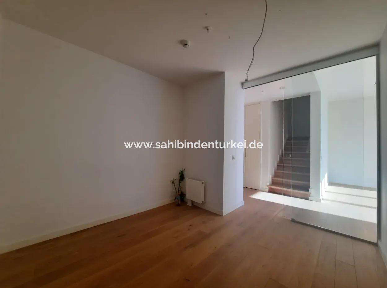 Boş Krediye Uygun İncek Loft Satılık  3+1 Dubleks Peyzaj Manzaralı 1.Kat Daire