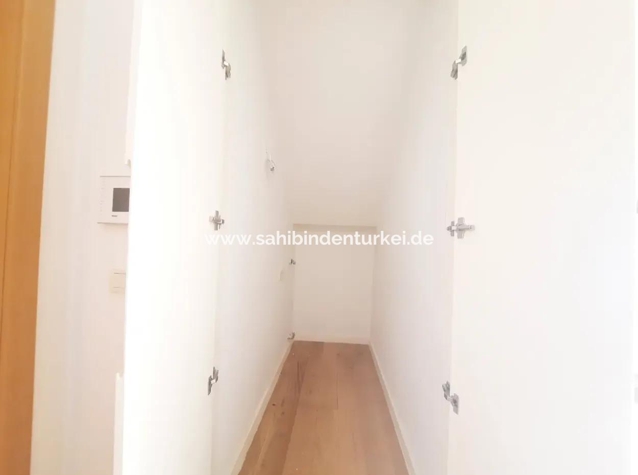Boş Krediye Uygun İncek Loft Satılık  3+1 Dubleks Peyzaj Manzaralı 1.Kat Daire