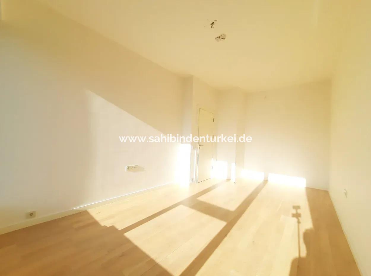 Boş Krediye Uygun İncek Loft Satılık  3+1 Dubleks Peyzaj Manzaralı 1.Kat Daire