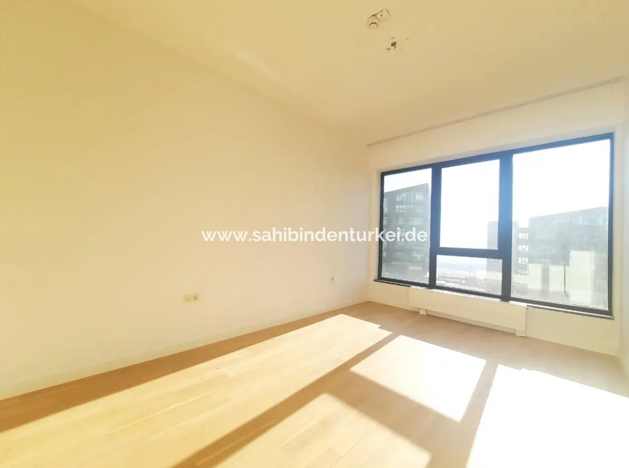 Boş Krediye Uygun İncek Loft Satılık  3+1 Dubleks Peyzaj Manzaralı 1.Kat Daire