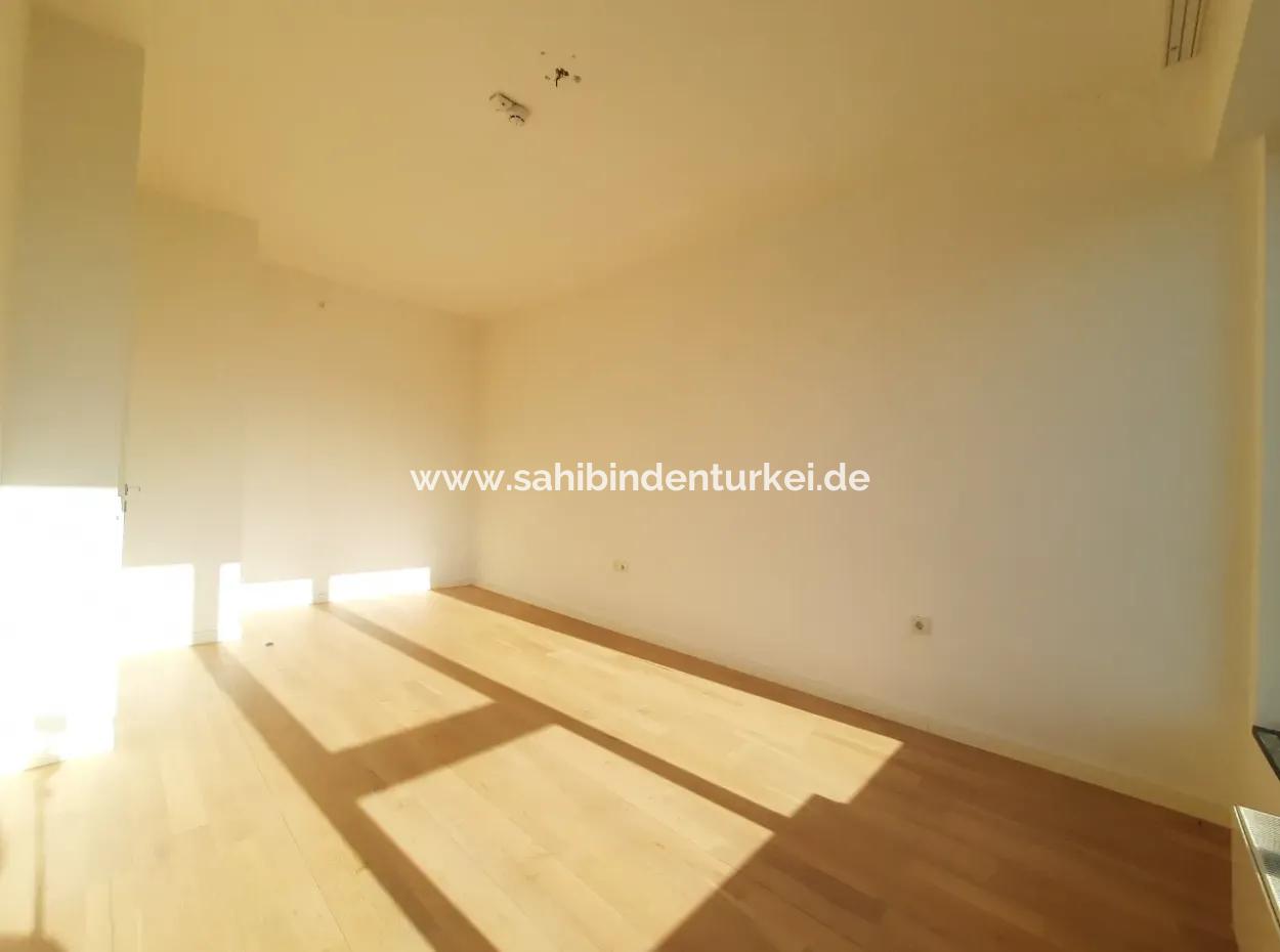 Boş Krediye Uygun İncek Loft Satılık  3+1 Dubleks Peyzaj Manzaralı 1.Kat Daire