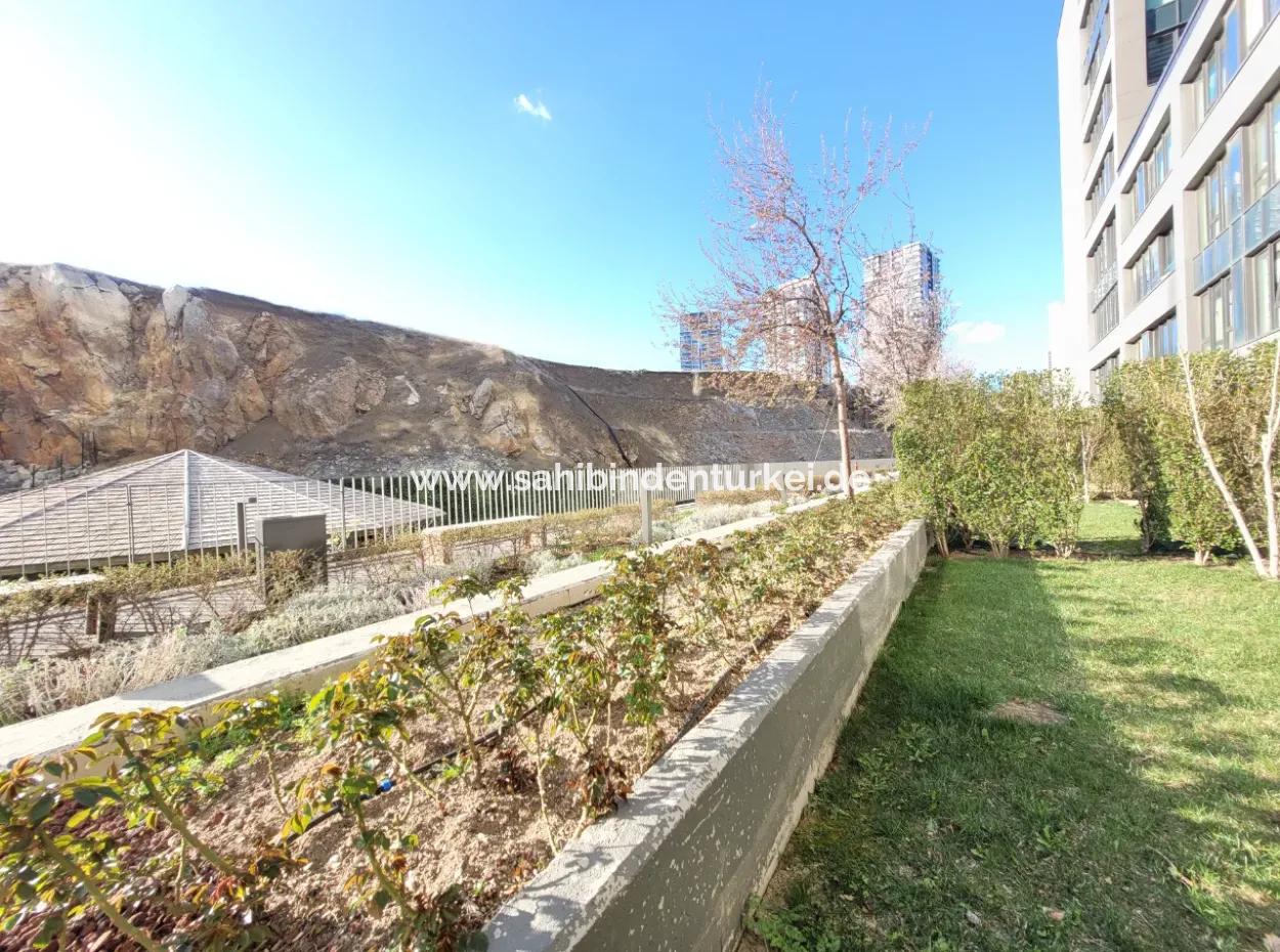 Kiracısız İncek Loft Satılık  2+1 Bahçe Dubleks Şehir Manzaralı Daire