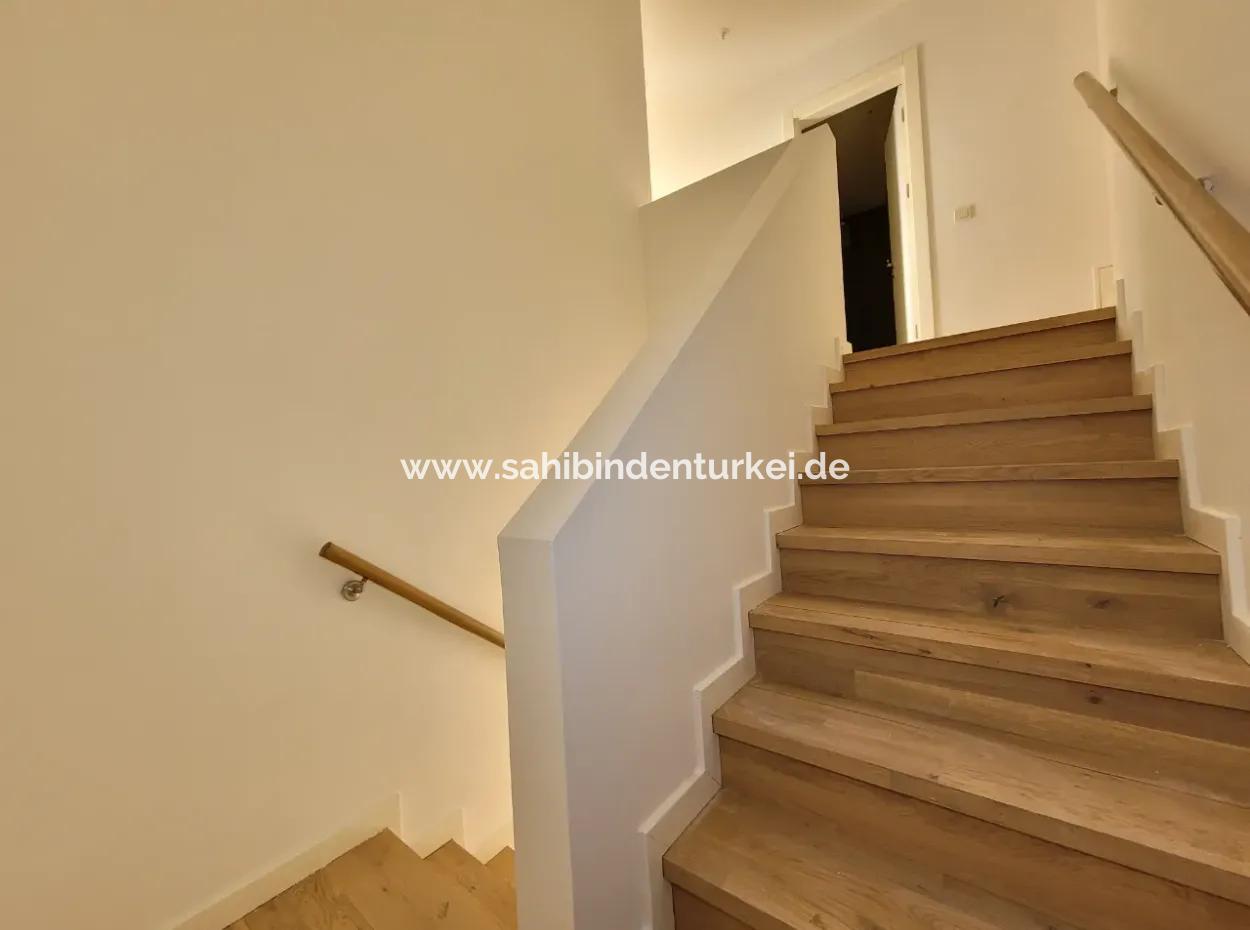 Kiracısız İncek Loft Satılık  2+1 Bahçe Dubleks Şehir Manzaralı Daire