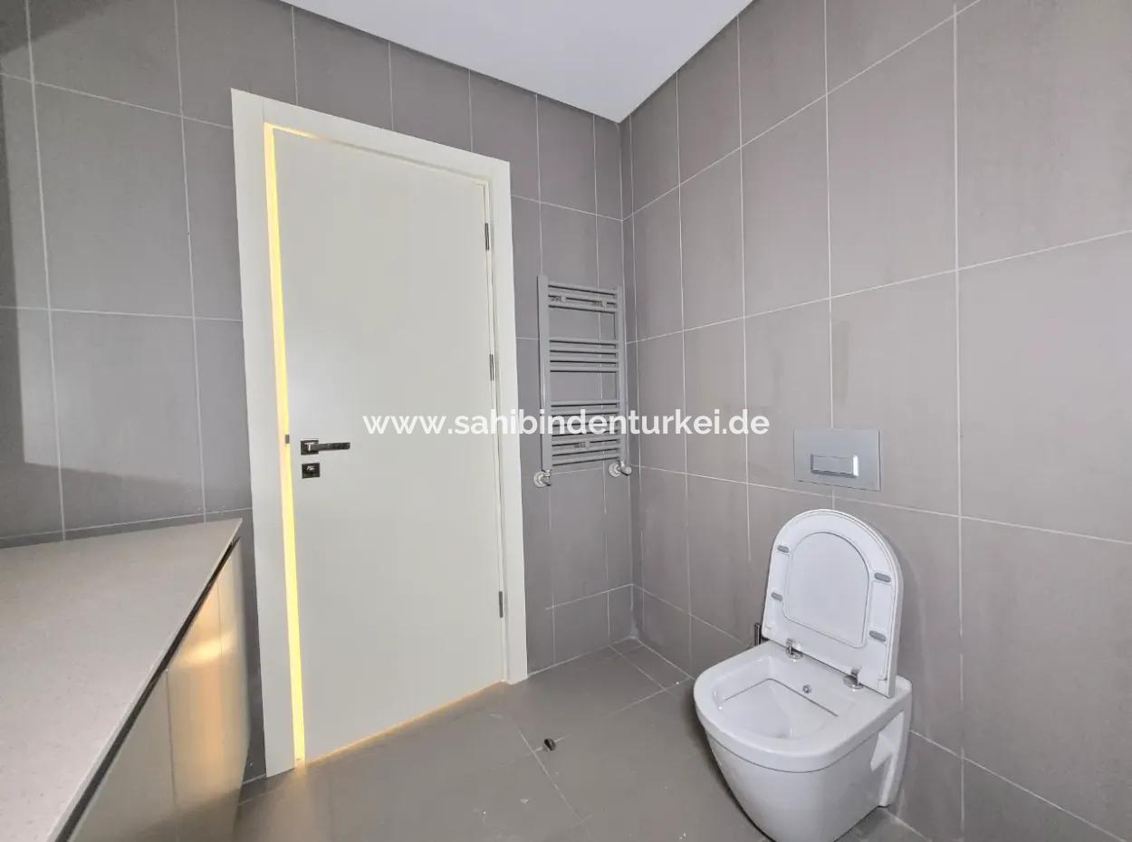 Boş Faturalı İncek Loft Satılık  2+1 Bahçe Dubleks Şehir Manzaralı Daire
