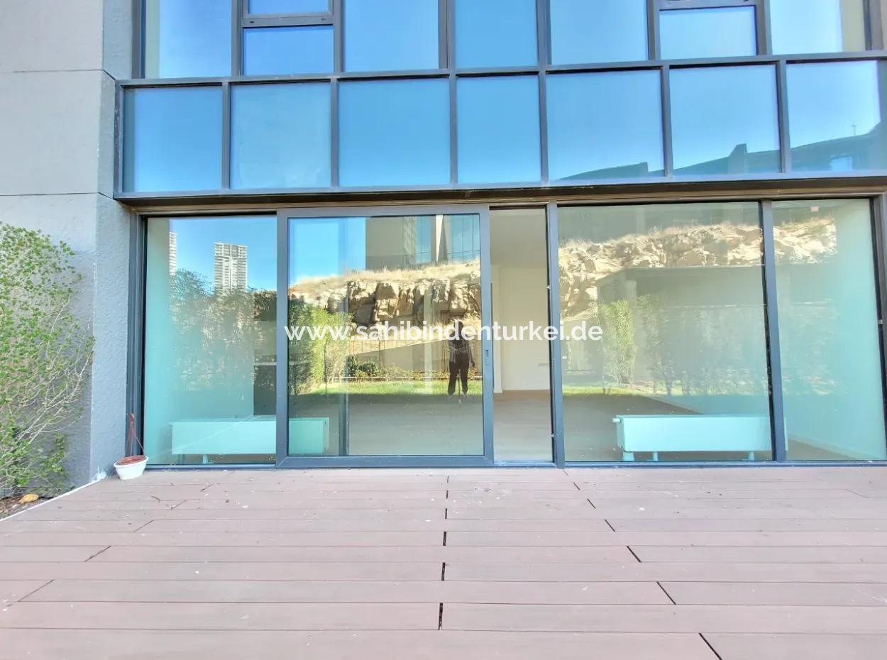Kiracısız İncek Loft Satılık  2+1 Bahçe Dubleks Şehir Manzaralı Daire
