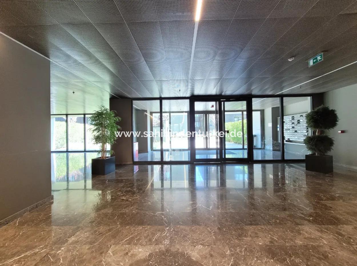 Kiracısız İncek Loft Satılık  2+1 Bahçe Dubleks Şehir Manzaralı Daire