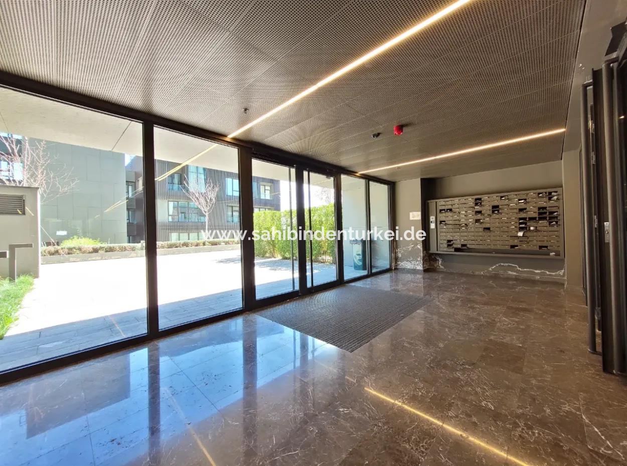 Kiracısız İncek Loft Satılık  2+1 Bahçe Dubleks Şehir Manzaralı Daire