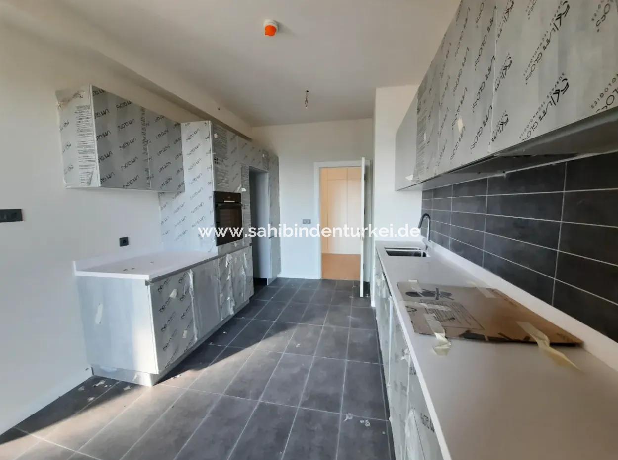 Vatandaşlığa Uygun Beytepe İncek Bulvar Loft Satılık 4+1 17.Kat Park Manzaralı Güney Cephe  Daire