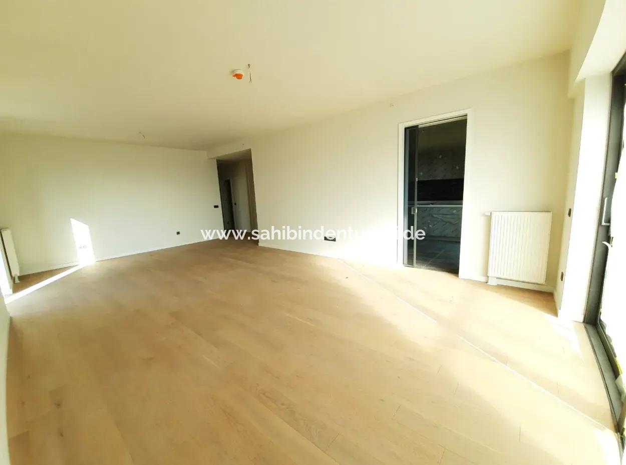 Vatandaşlığa Uygun Beytepe İncek Bulvar Loft Satılık 4+1 17.Kat Park Manzaralı Güney Cephe  Daire