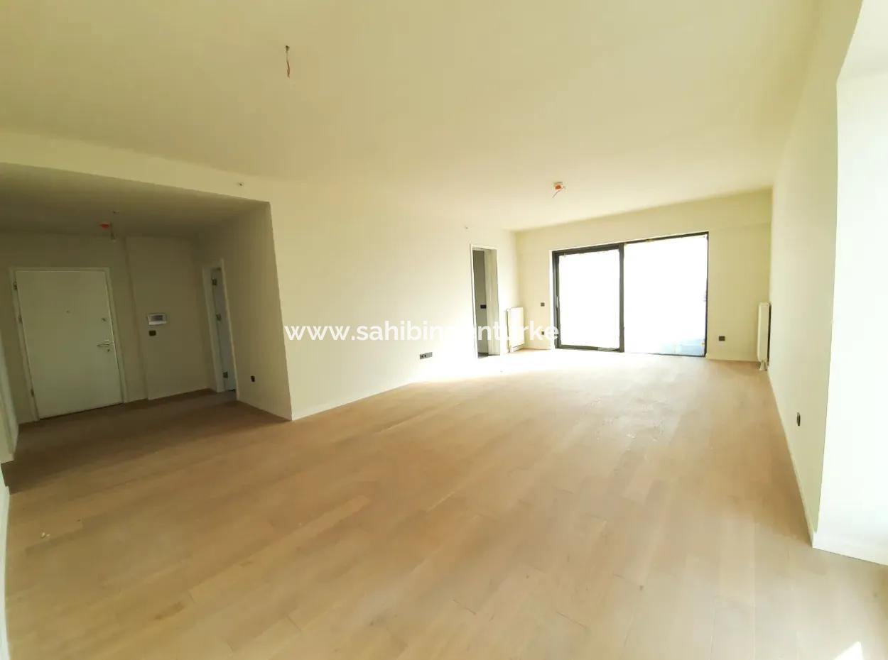 Vatandaşlığa Uygun Beytepe İncek Bulvar Loft Satılık 4+1 17.Kat Park Manzaralı Güney Cephe  Daire