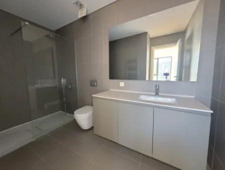 Boş Krediye Uygun İncek Loft Satılık 2,5+1 Peyzaj Manzaralı 1.Kat Daire