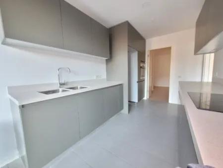 Boş Krediye Uygun İncek Loft Satılık 2,5+1 Peyzaj Manzaralı Kiracısız 2.Kat Daire