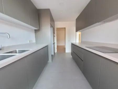 Boş Krediye Uygun İncek Loft Satılık 2,5+1 Peyzaj Manzaralı Kiracısız 2.Kat Daire