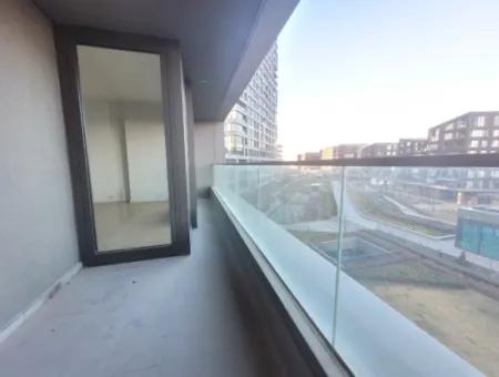 Boş Krediye Uygun İncek Loft Satılık 2,5+1 Peyzaj Manzaralı Kiracısız 2.Kat Daire