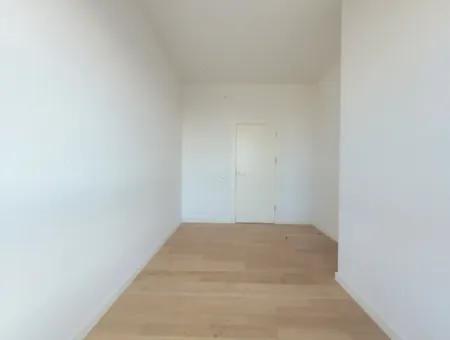 İncek Loft Kiralık 3+1 Şehir Manzaralı 19.Kat Daire